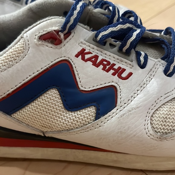 Men’s Sneakers, size 8.5! - Picture 2 of 4